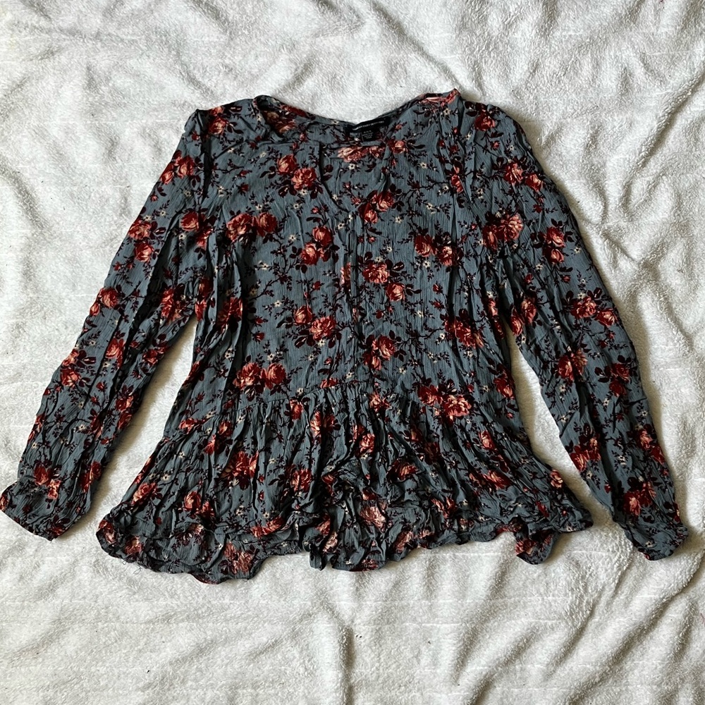 American Eagle Outfitters Gray and Red Floral Blouse